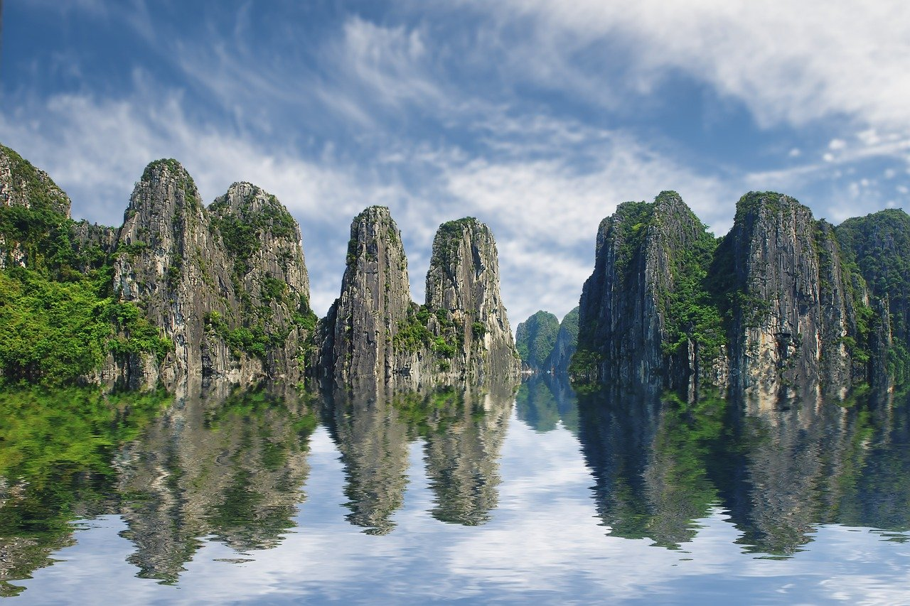 Click Image to view Interactive presentation on The Types of Mountains