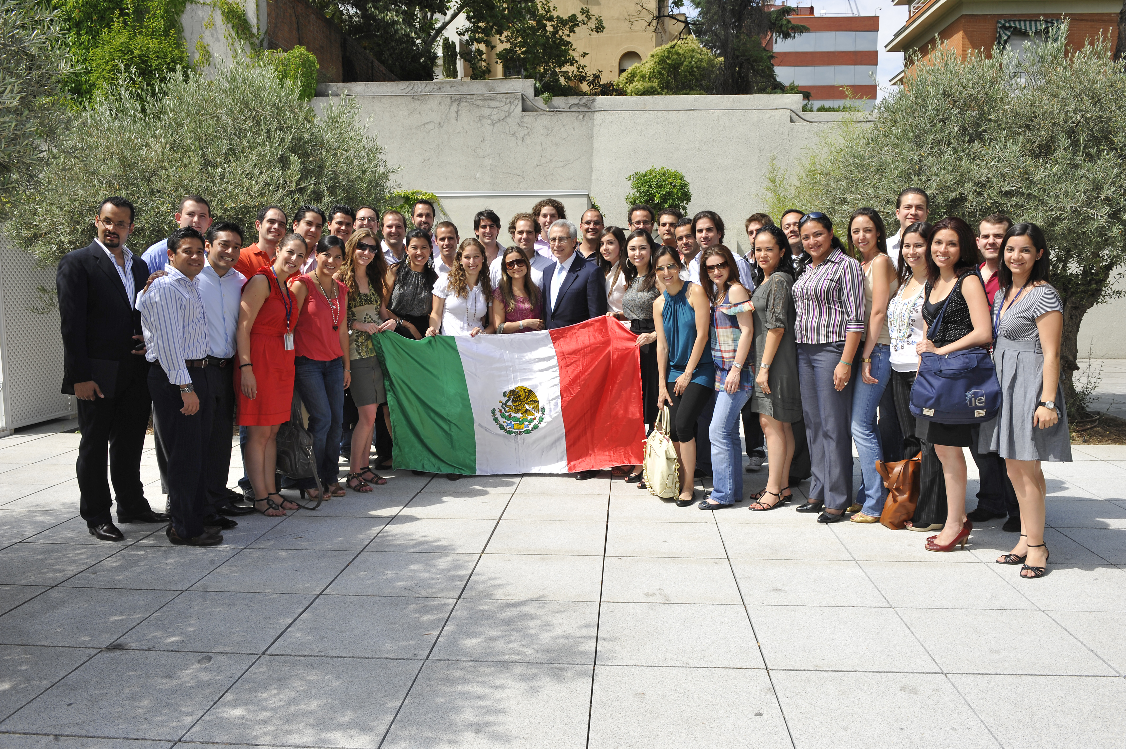 Students with the Mexican flag.